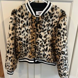 Adorable leopard print faux fur jacket with a black and white cuff/ bands